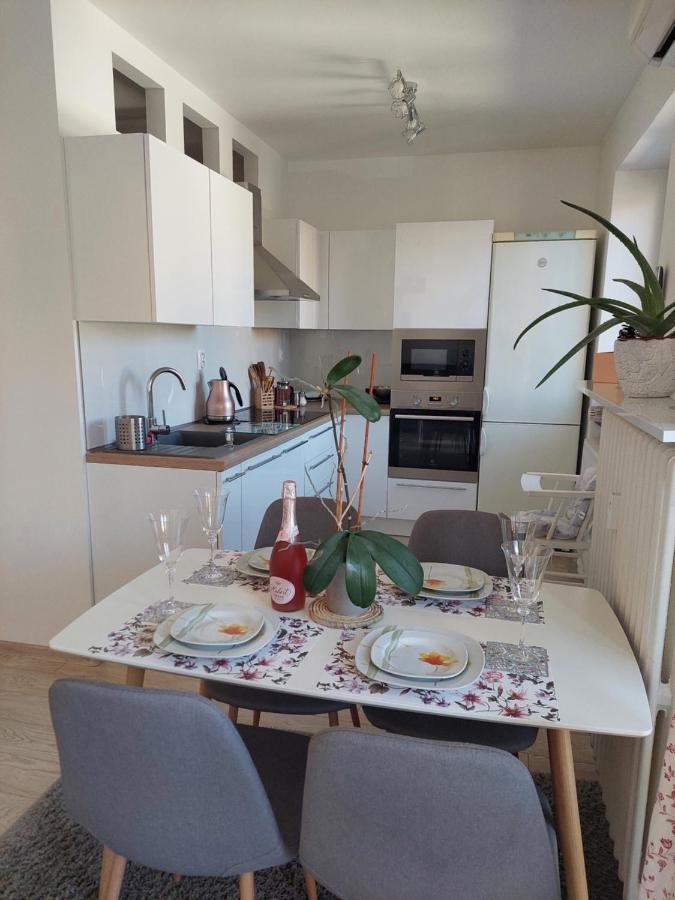 Emily Apartment Кошице Екстериор снимка