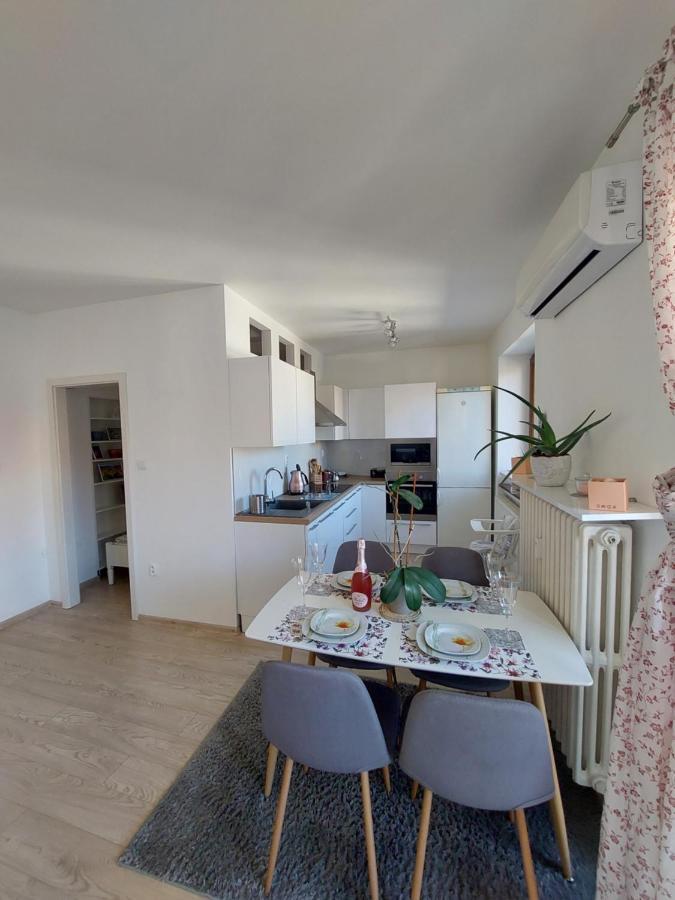 Emily Apartment Кошице Екстериор снимка