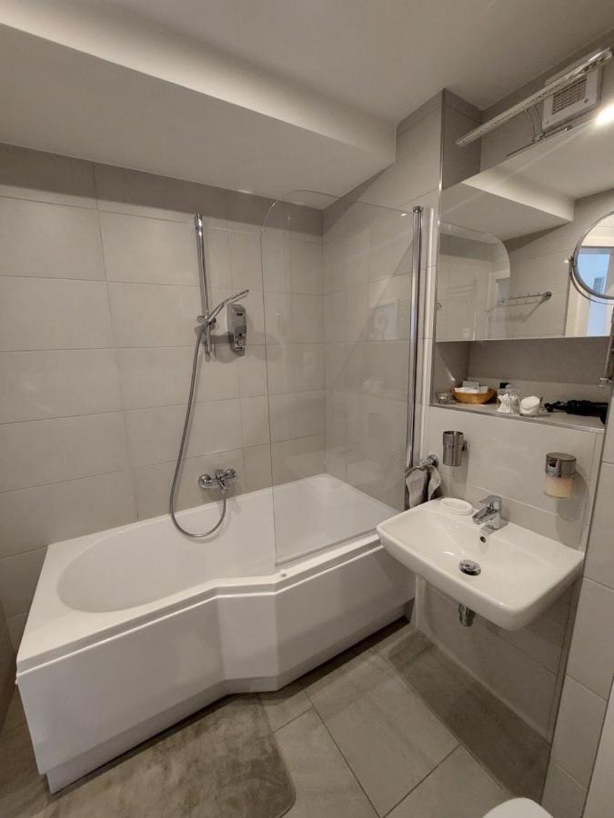 Emily Apartment Кошице Екстериор снимка